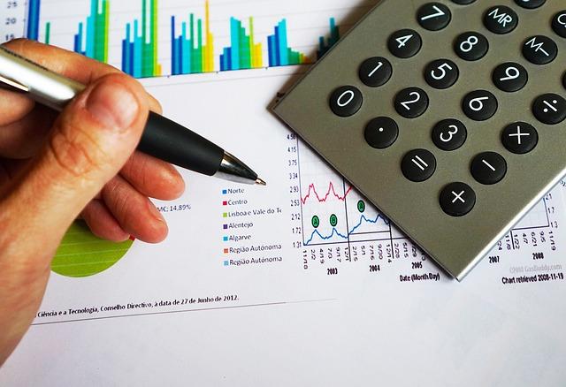 Consulting Financial Advisors for Personalized Tax Guidance